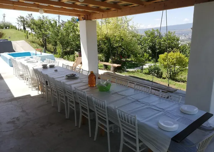 Safari House Tbilisi Wine & Family Hotel
